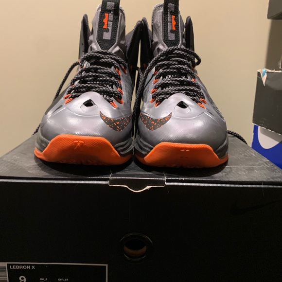 Lebron X Lava - Picture 2 of 3